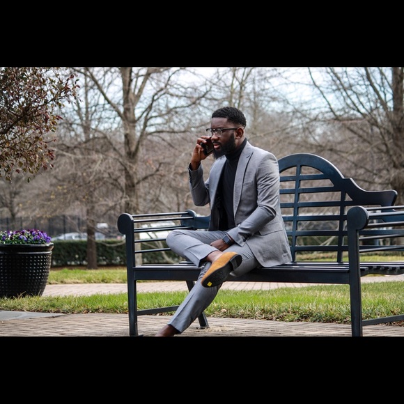 Men’s 2 Piece Gray Suit - Picture 5 of 5